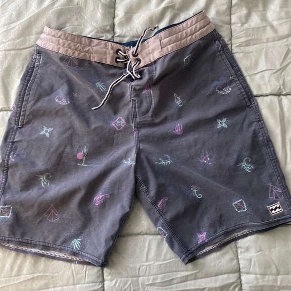 Billabong boys swim trunk - Picture 1 of 3